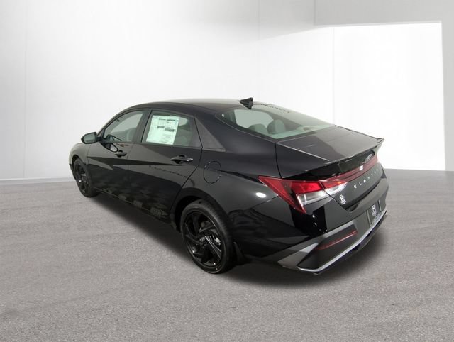New 2026 Hyundai Elantra Sport FWD image 32