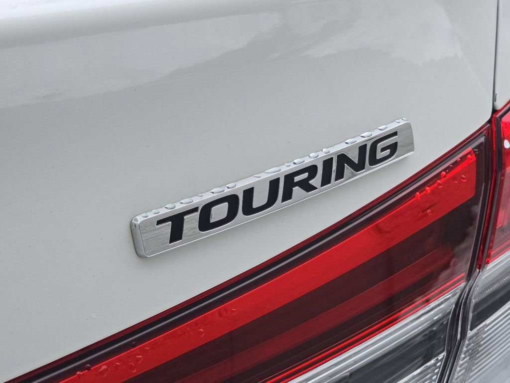 Used 2023 Honda Civic Touring image 5