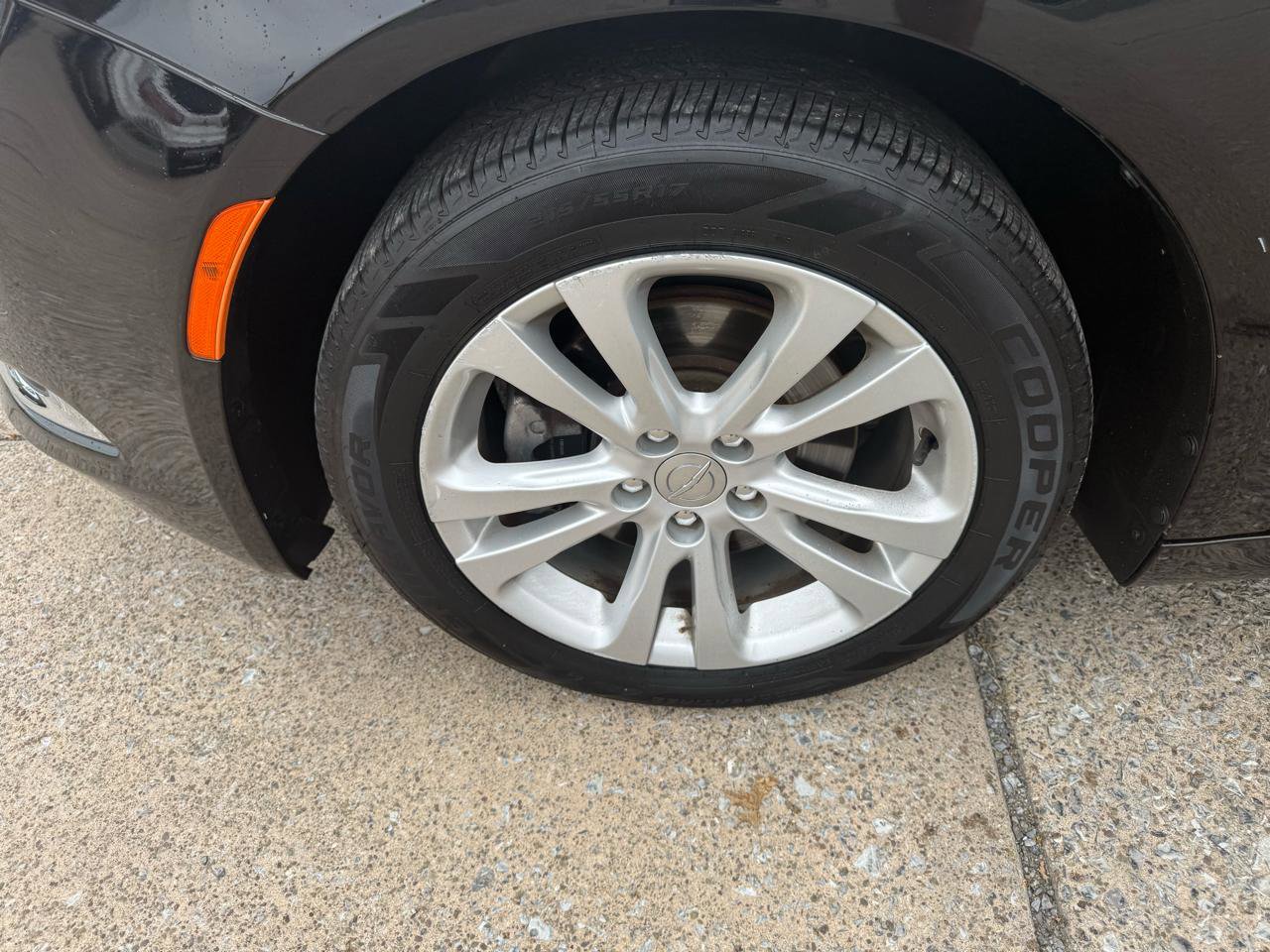 Used 2015 Chrysler 200 Limited image 23