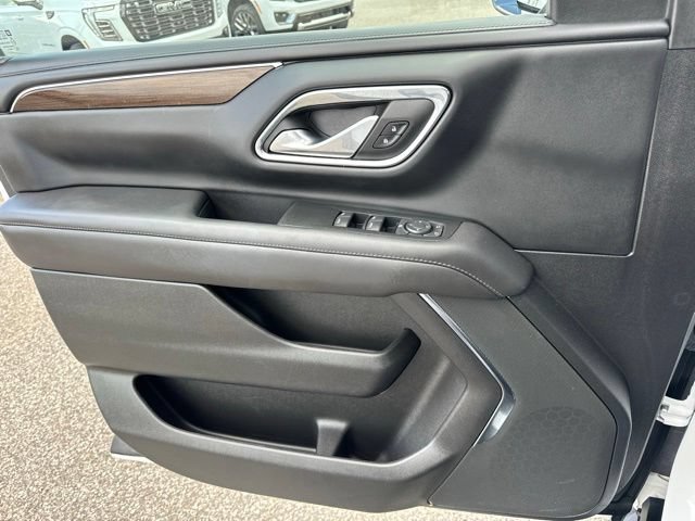Used 2023 GMC Yukon SLE AWD/4WD image 19