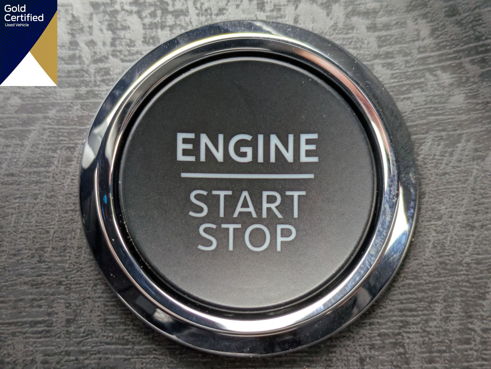 Certified 2025 Ford Explorer Platinum w/ LUX Leather Package image 37