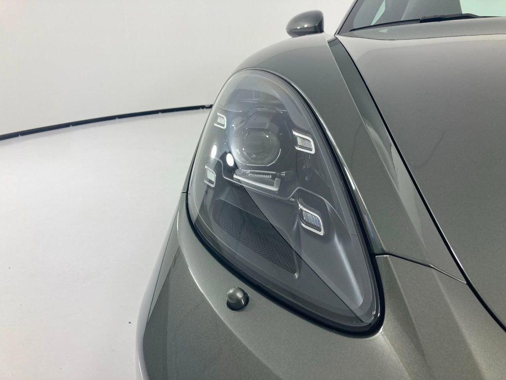 Certified 2025 Porsche 718 Cayman GTS image 33