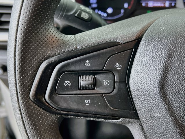 Used 2022 Chevrolet TrailBlazer LT w/ Convenience Package AWD/4WD image 13