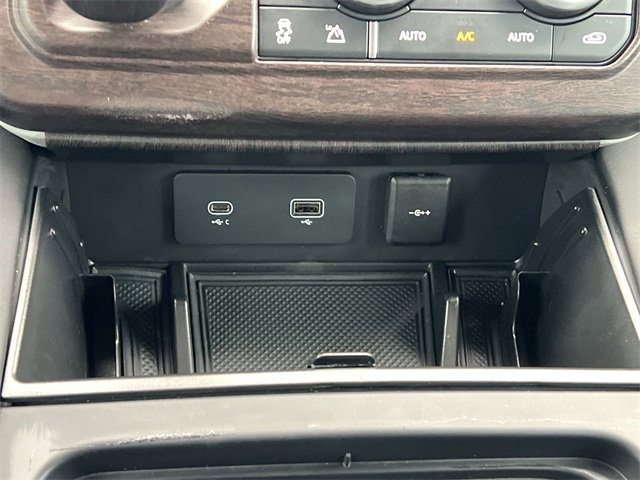 Used 2024 Land Rover Defender 130 S image 7