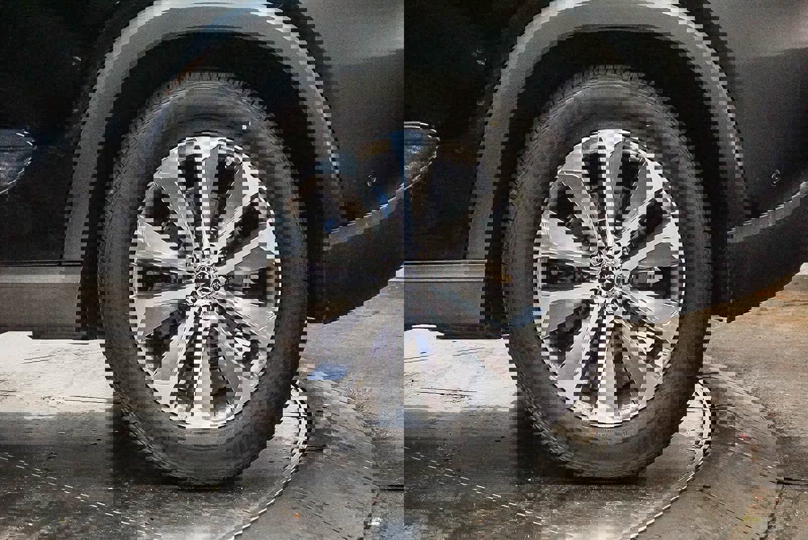 Used 2020 Mercedes-Benz GLE 350 4MATIC image 10