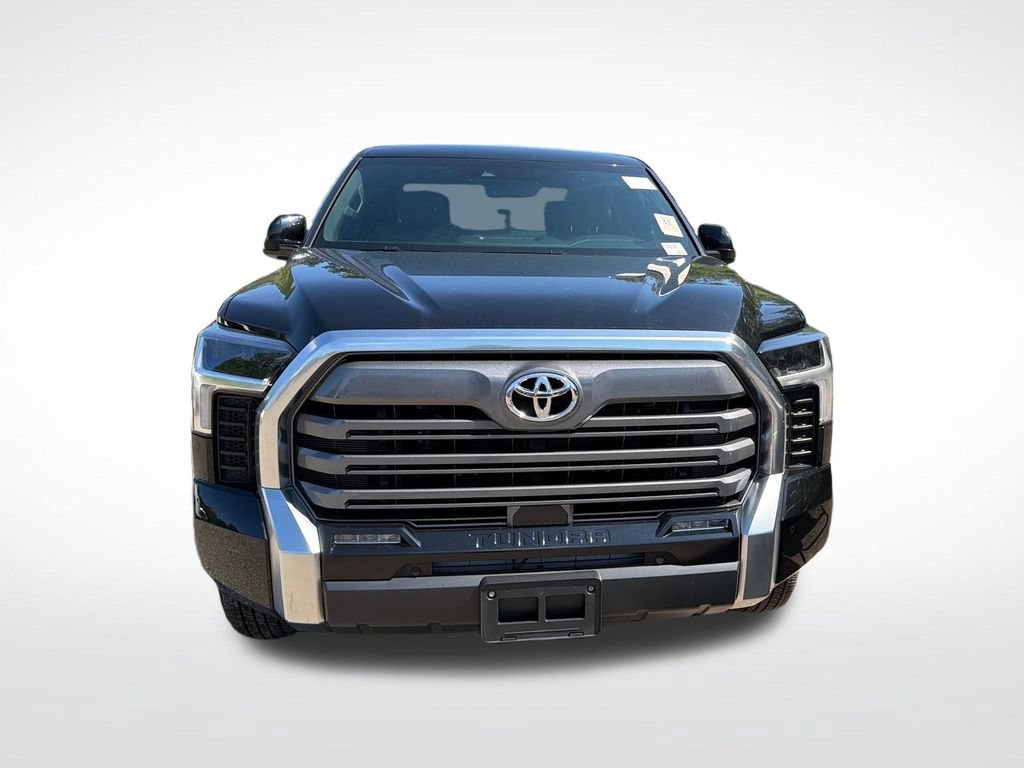 Used 2025 Toyota Tundra Limited AWD/4WD image 10