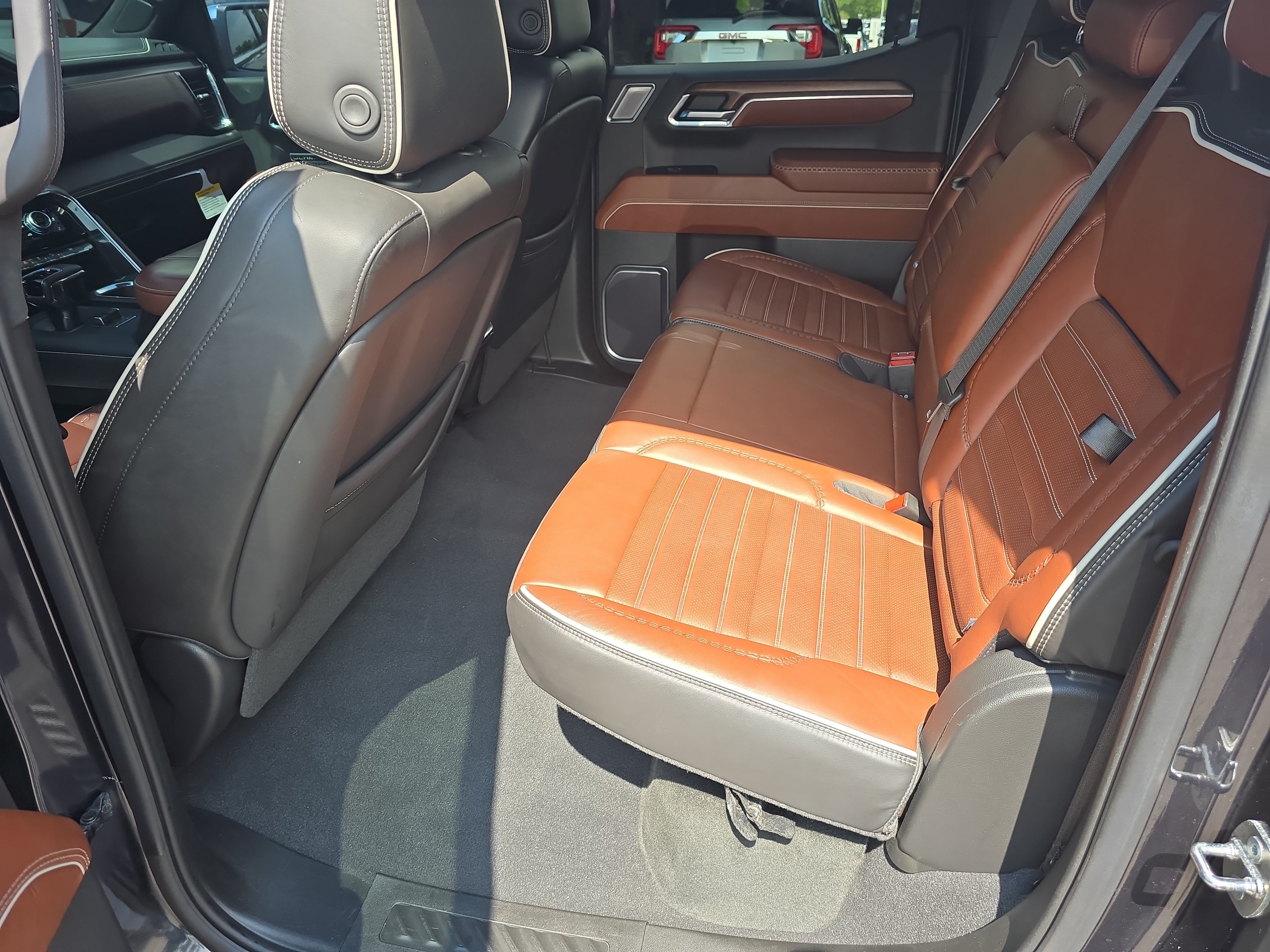 Used 2023 GMC Sierra 1500 Denali Ultimate AWD/4WD image 14