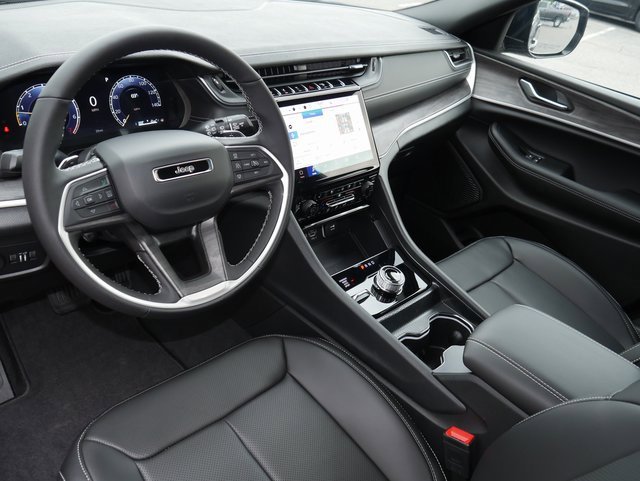 New 2025 Jeep Grand Cherokee L Limited w/ Luxury Tech Group II image 21