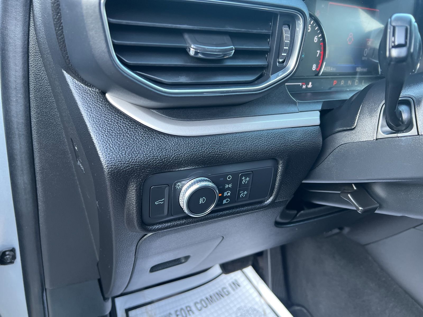 Used 2022 Ford Explorer XLT w/ Equipment Group 202A image 22