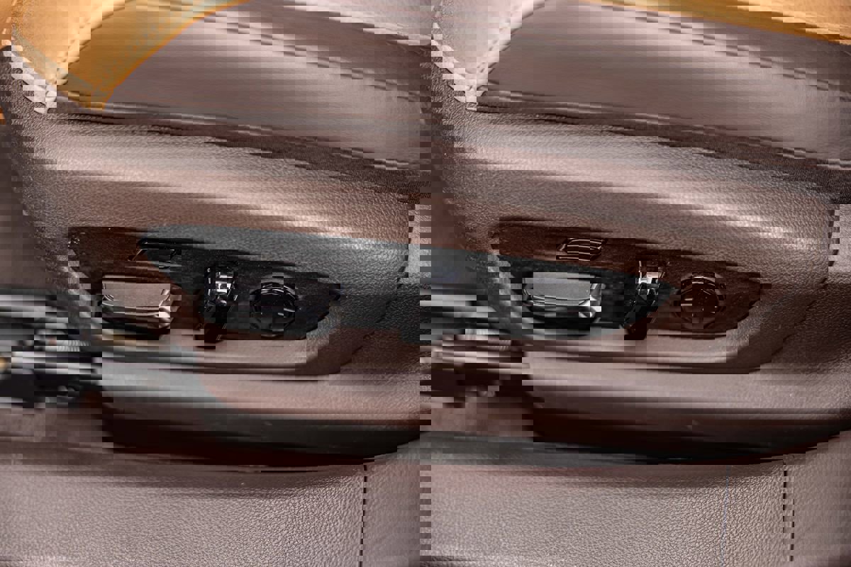 Used 2021 Lexus ES 250 w/ Accessory Package 2 image 21