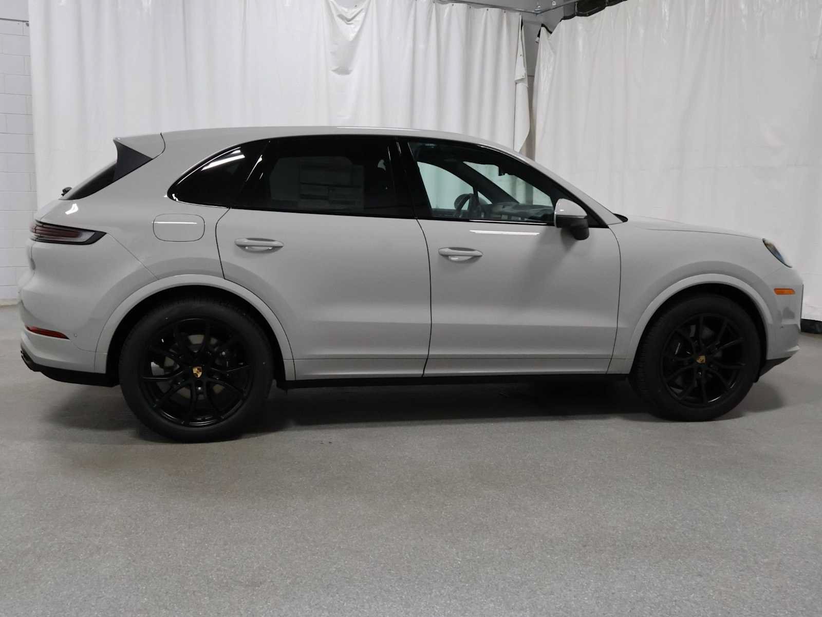 New 2026 Porsche Cayenne AWD/4WD image 10