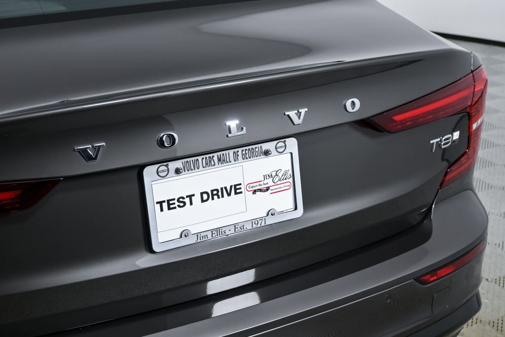 Certified 2025 Volvo S60 T8 Ultra image 37