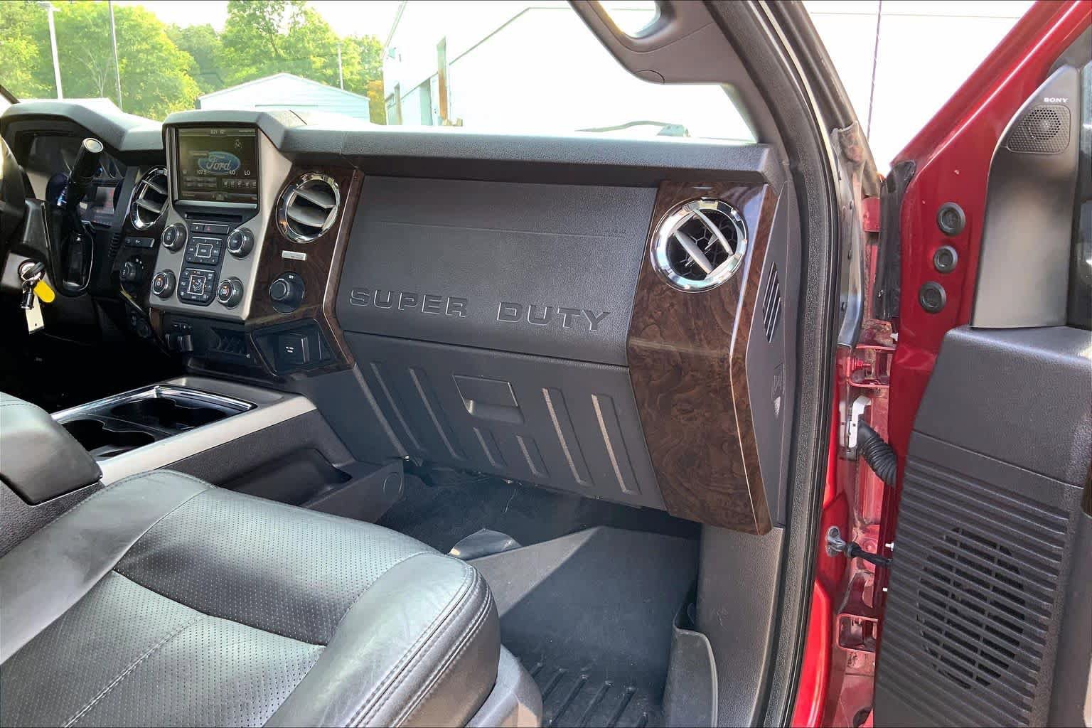 Used 2015 Ford F250 Platinum w/ FX4 Off-Road Package AWD/4WD image 17