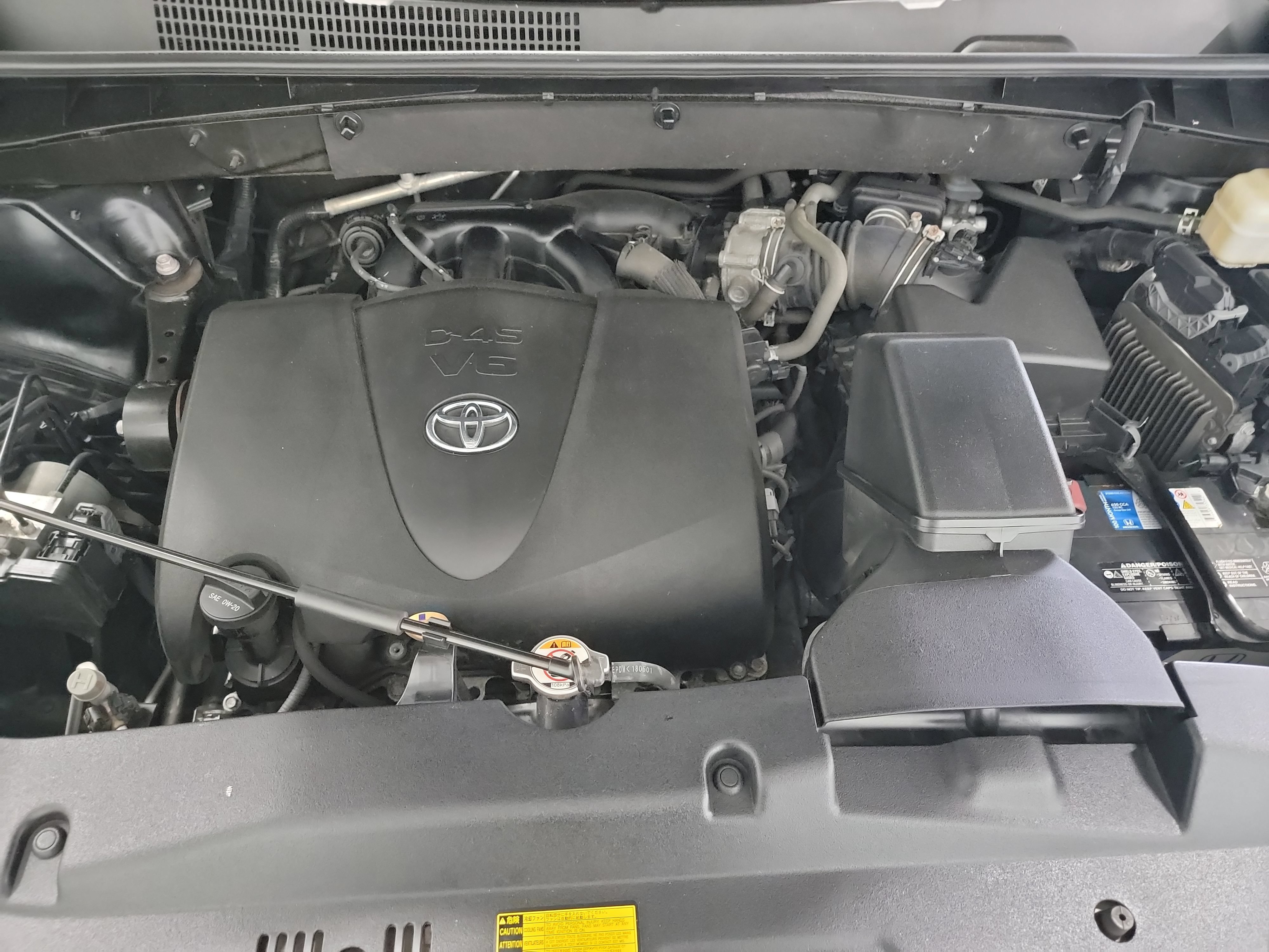 Used 2019 Toyota Highlander XLE w/ Carpet Mat Package (TMS) AWD/4WD image 25