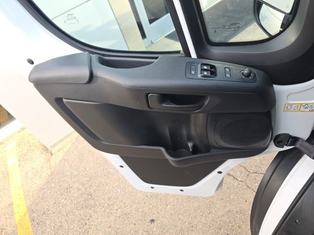 Used 2025 RAM ProMaster 2500 w/ Quick Order Package 22G SLT FWD image 12