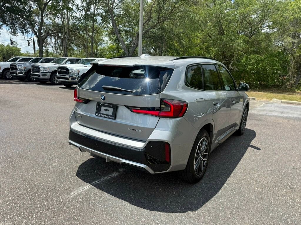 Used 2025 BMW X1 xDrive28i AWD/4WD image 11