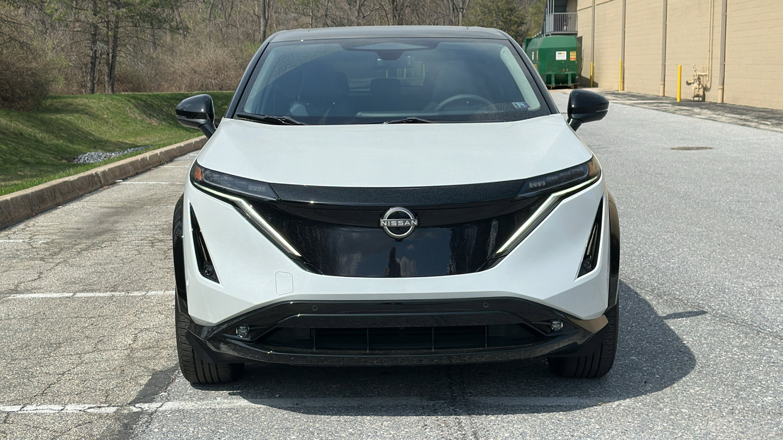 New 2025 Nissan Ariya Platinum image 4