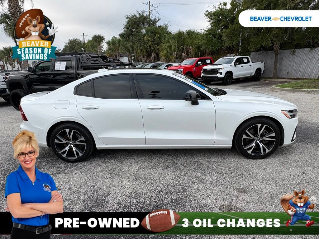 Used 2022 Volvo S60 B5 R-Design w/ Advanced Package FWD image 8