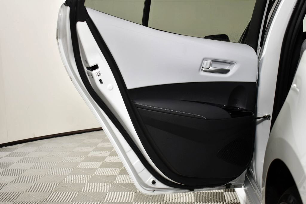 Used 2025 Toyota Corolla XSE image 17