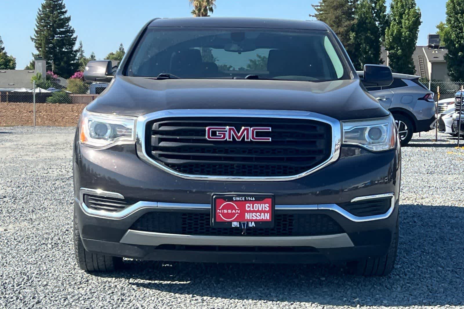 Used 2018 GMC Acadia SLE FWD image 11