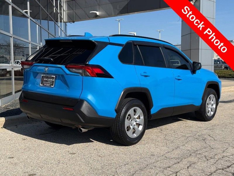 Used 2019 Toyota RAV4 LE w/ All Weather Liner Package FWD image 3