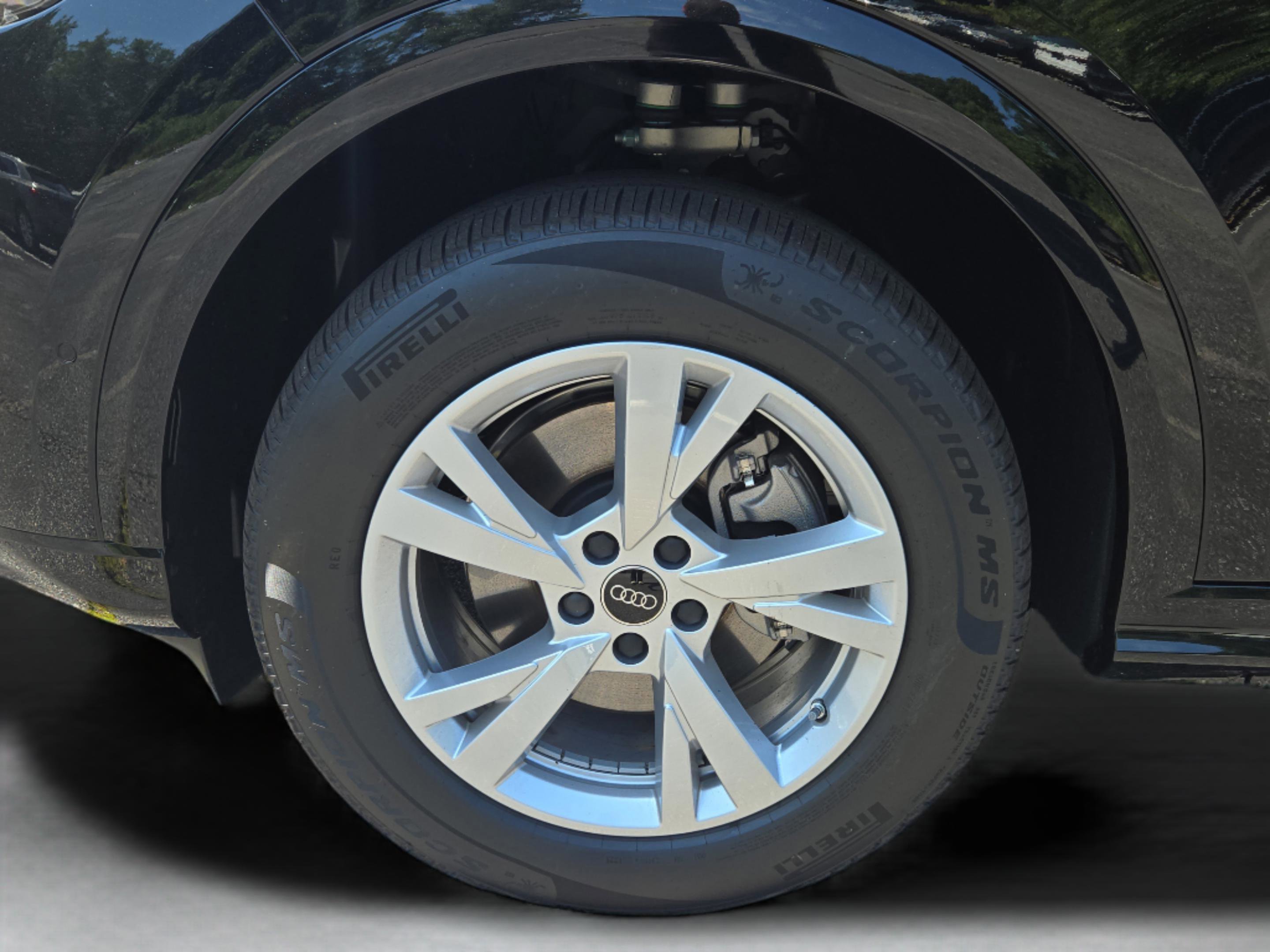 New 2025 Audi Q5 Premium image 37