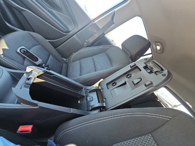 Used 2024 GMC Terrain SLE AWD/4WD image 27