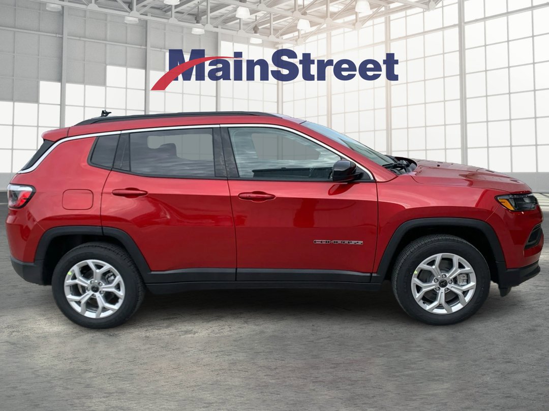 New 2026 Jeep Compass Latitude image 6
