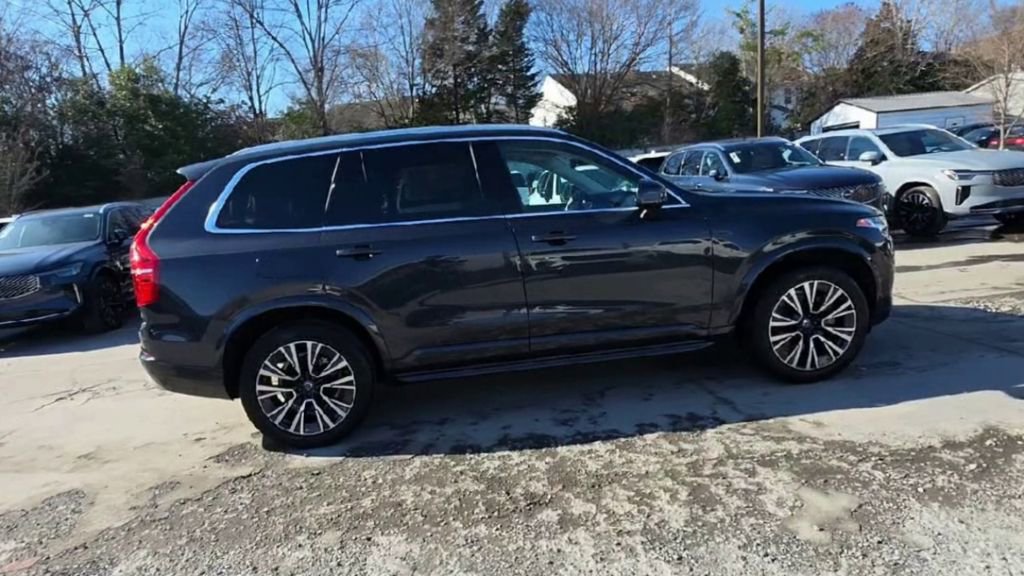 Used 2022 Volvo XC90 T5 Momentum w/ Advanced Package image 12