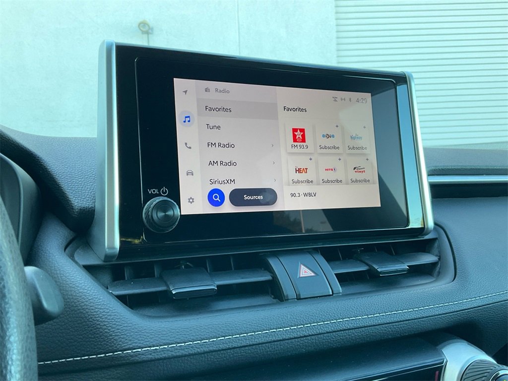 Used 2023 Toyota RAV4 XLE image 21