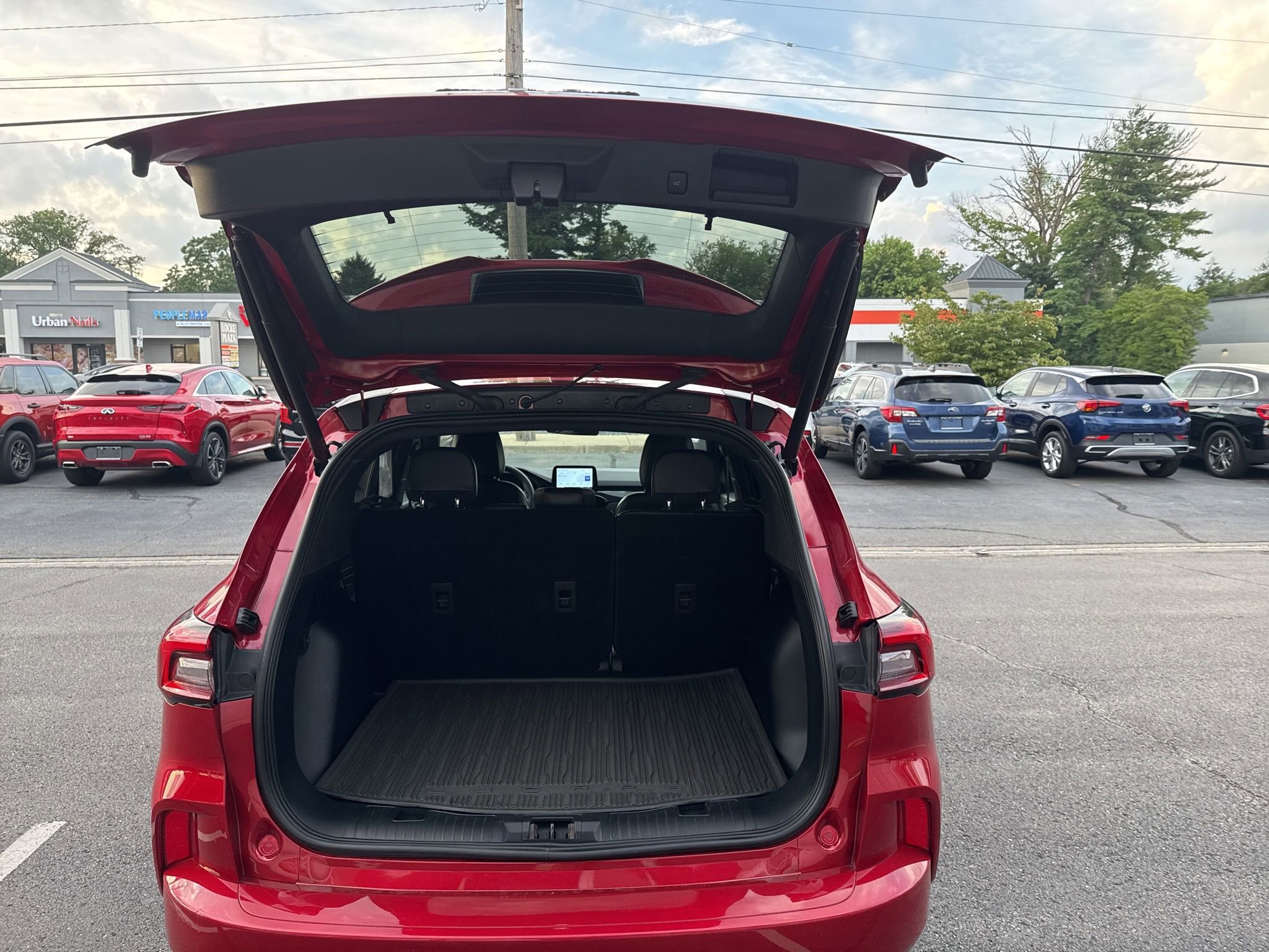 Used 2024 Ford Escape ST-Line image 7