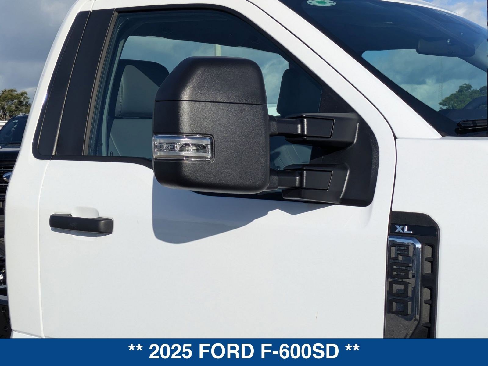 New 2025 Ford F600 4x4 Regular Cab Super Duty w/ XL Chrome Package image 11