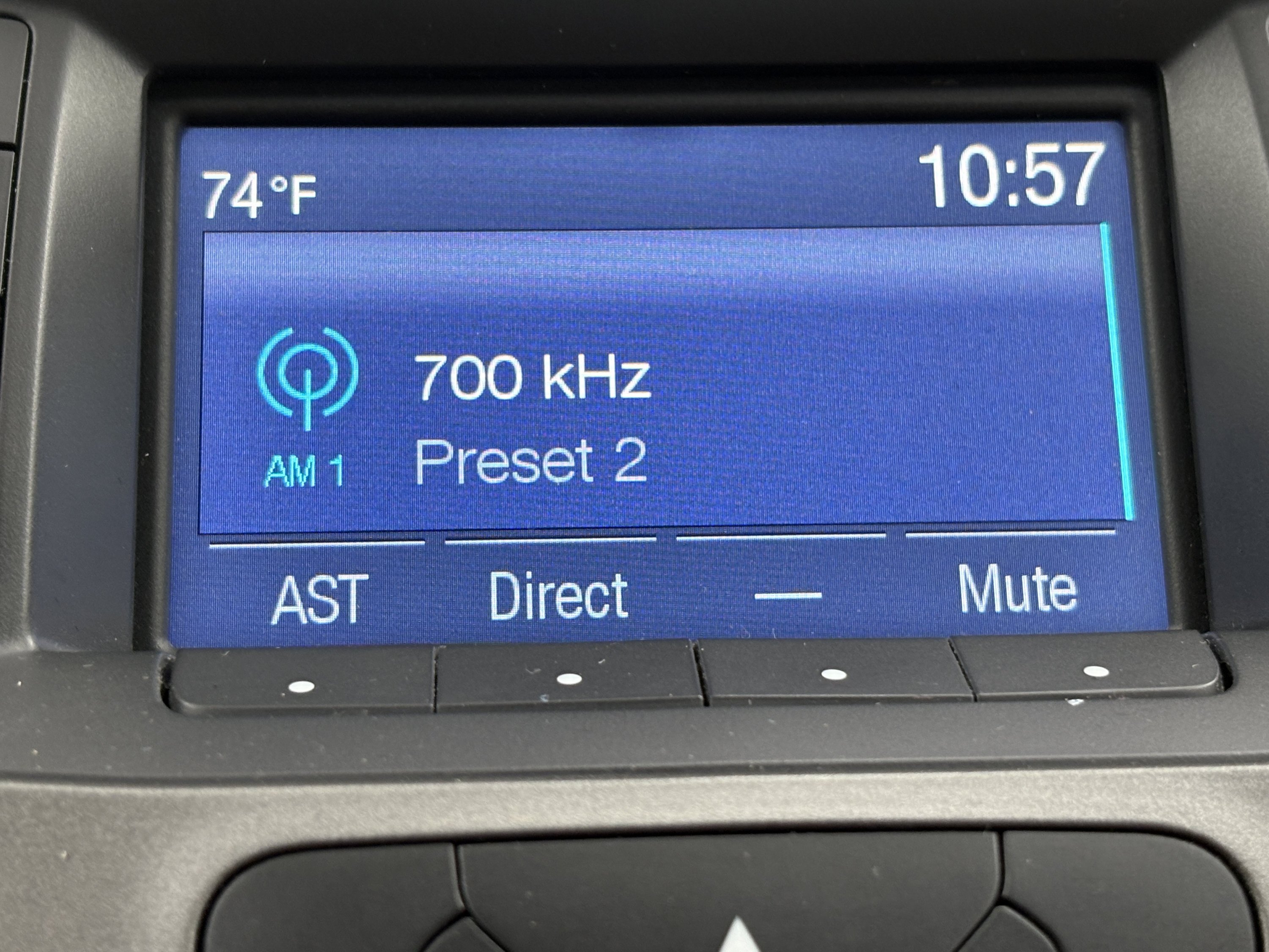 Used 2015 Ford Taurus SE FWD image 15