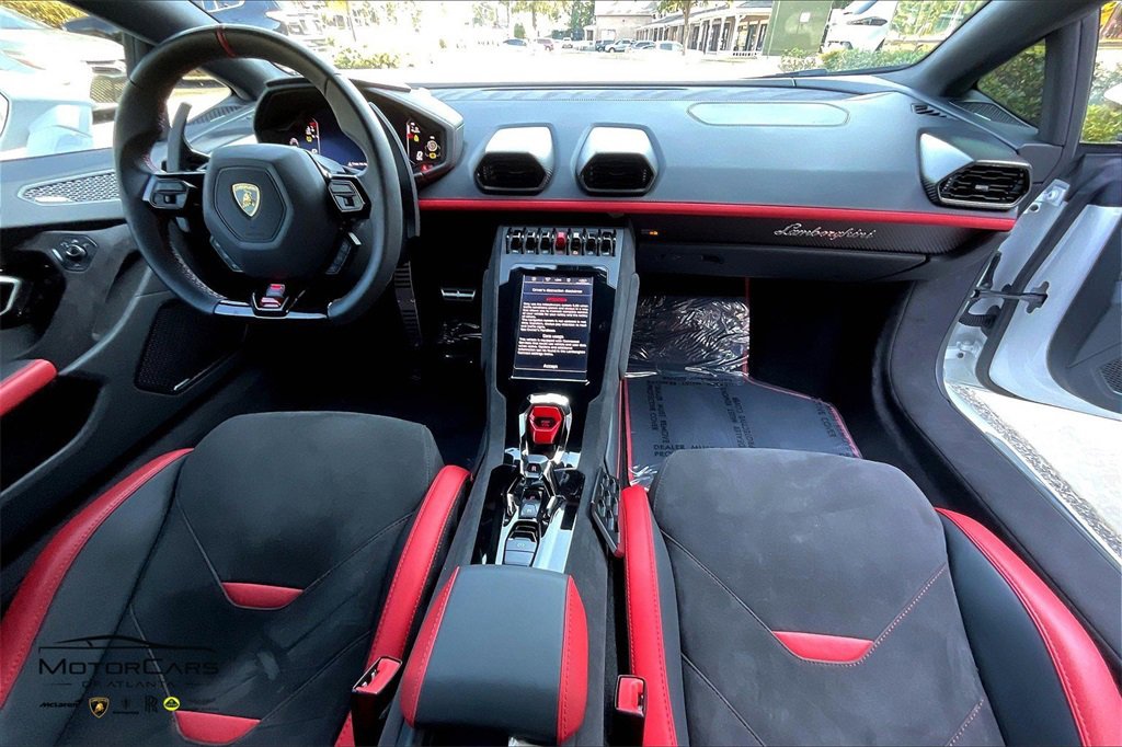 Used 2023 Lamborghini Huracan Tecnica image 11