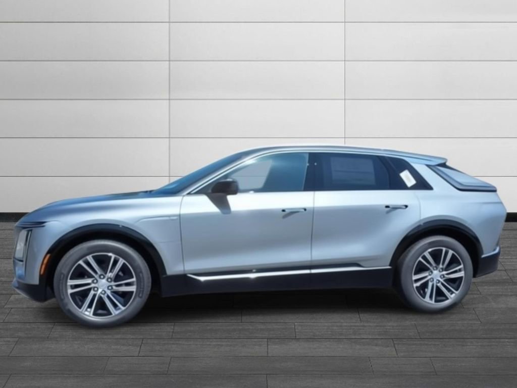 New 2025 Cadillac Lyriq Luxury image 2
