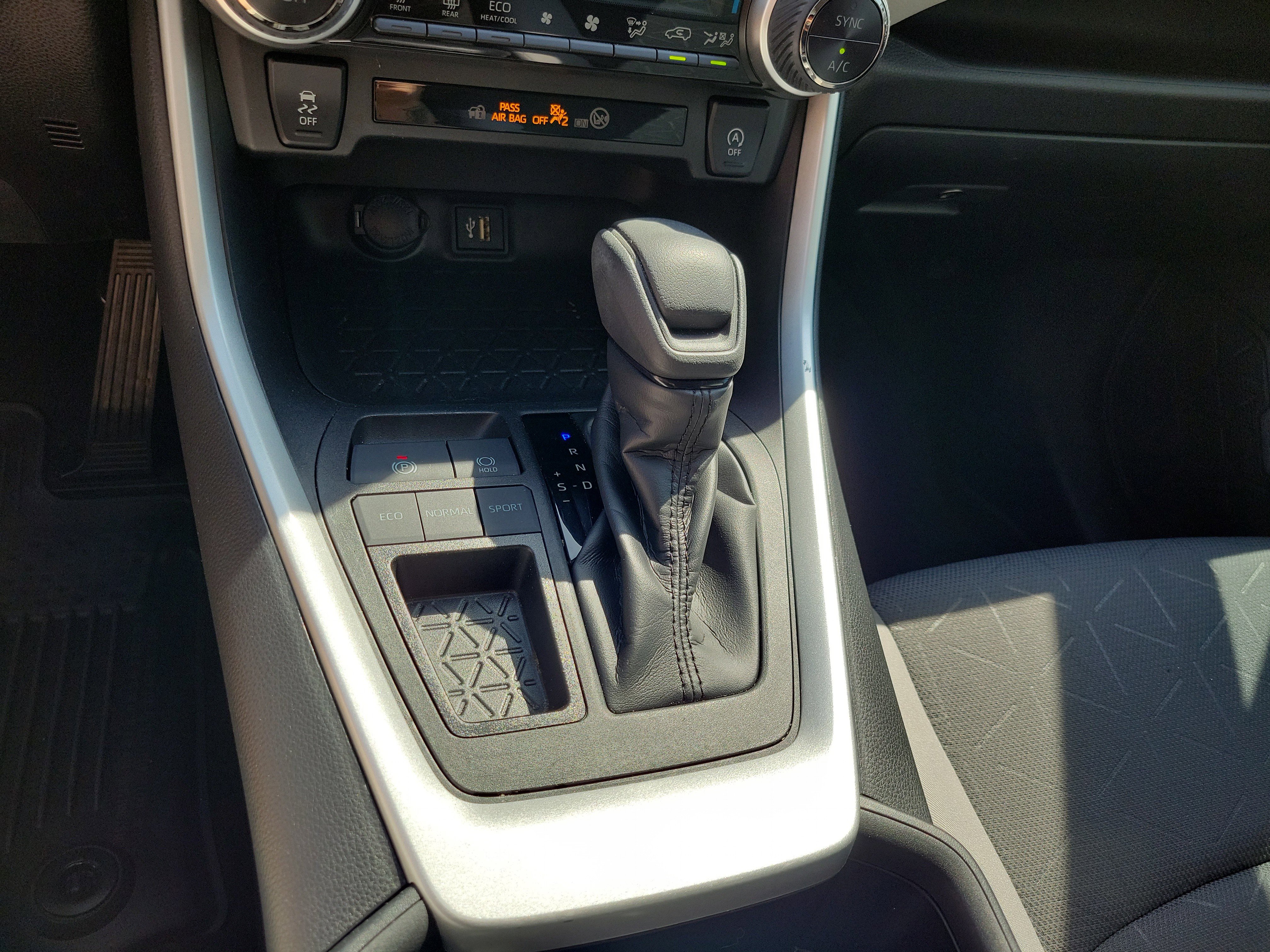 Certified 2023 Toyota RAV4 XLE w/ Convenience Package FWD image 24