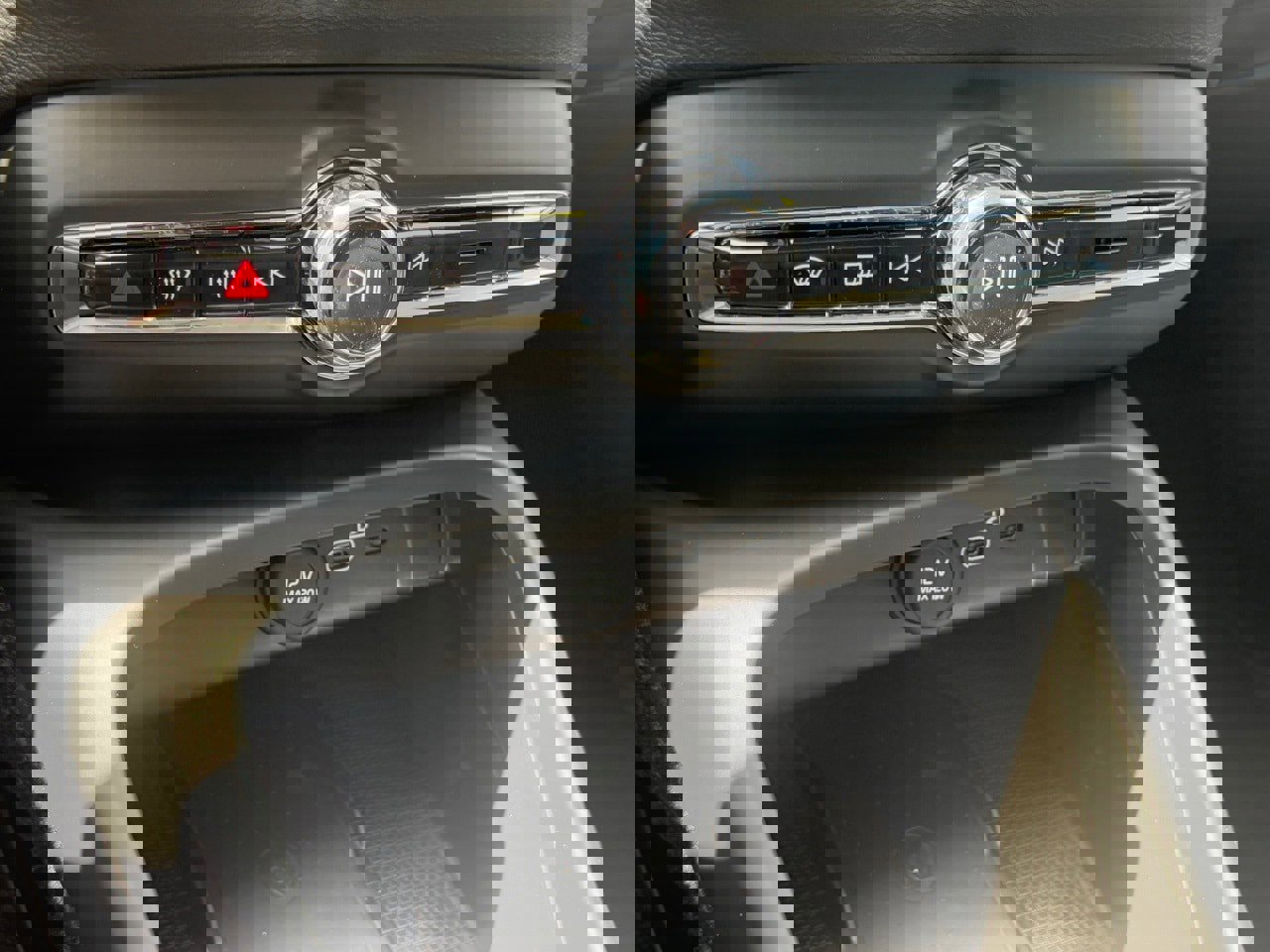 New 2026 Volvo XC40 B5 Ultra w/ Protection Package Premier image 14