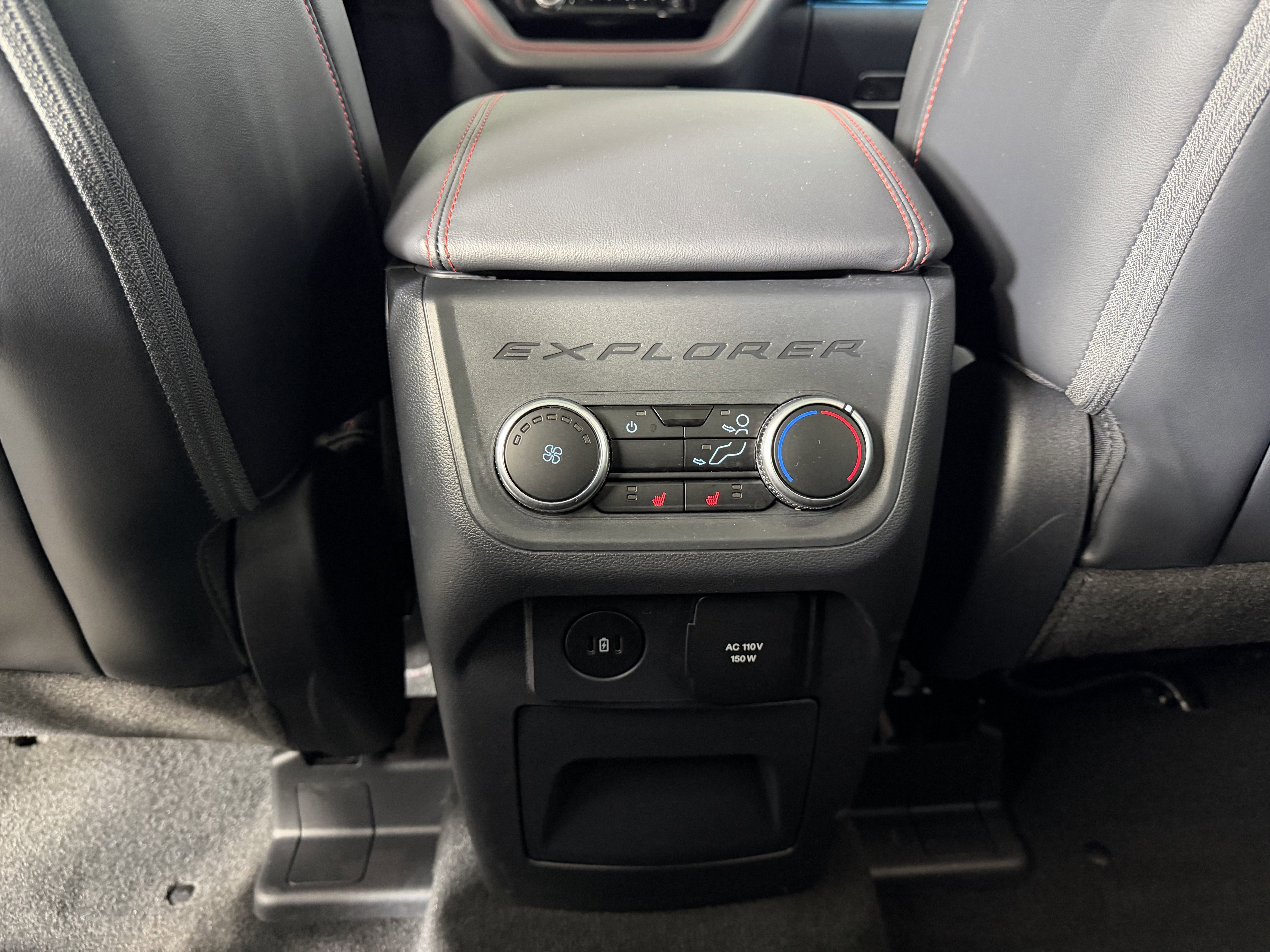 Used 2025 Ford Explorer ST image 18