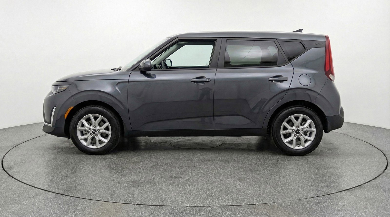 Used 2025 Kia Soul LX w/ LX Technology Package image 5
