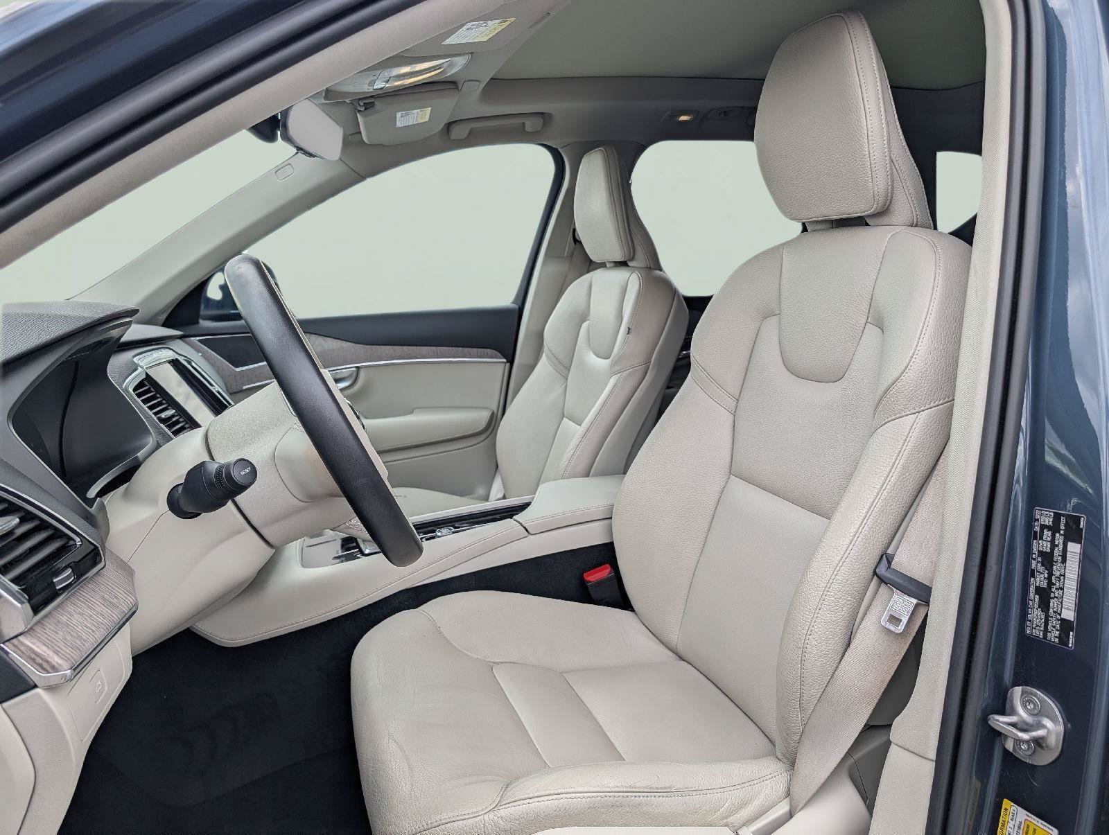 Used 2023 Volvo XC90 B6 Plus w/ Protection Package image 12