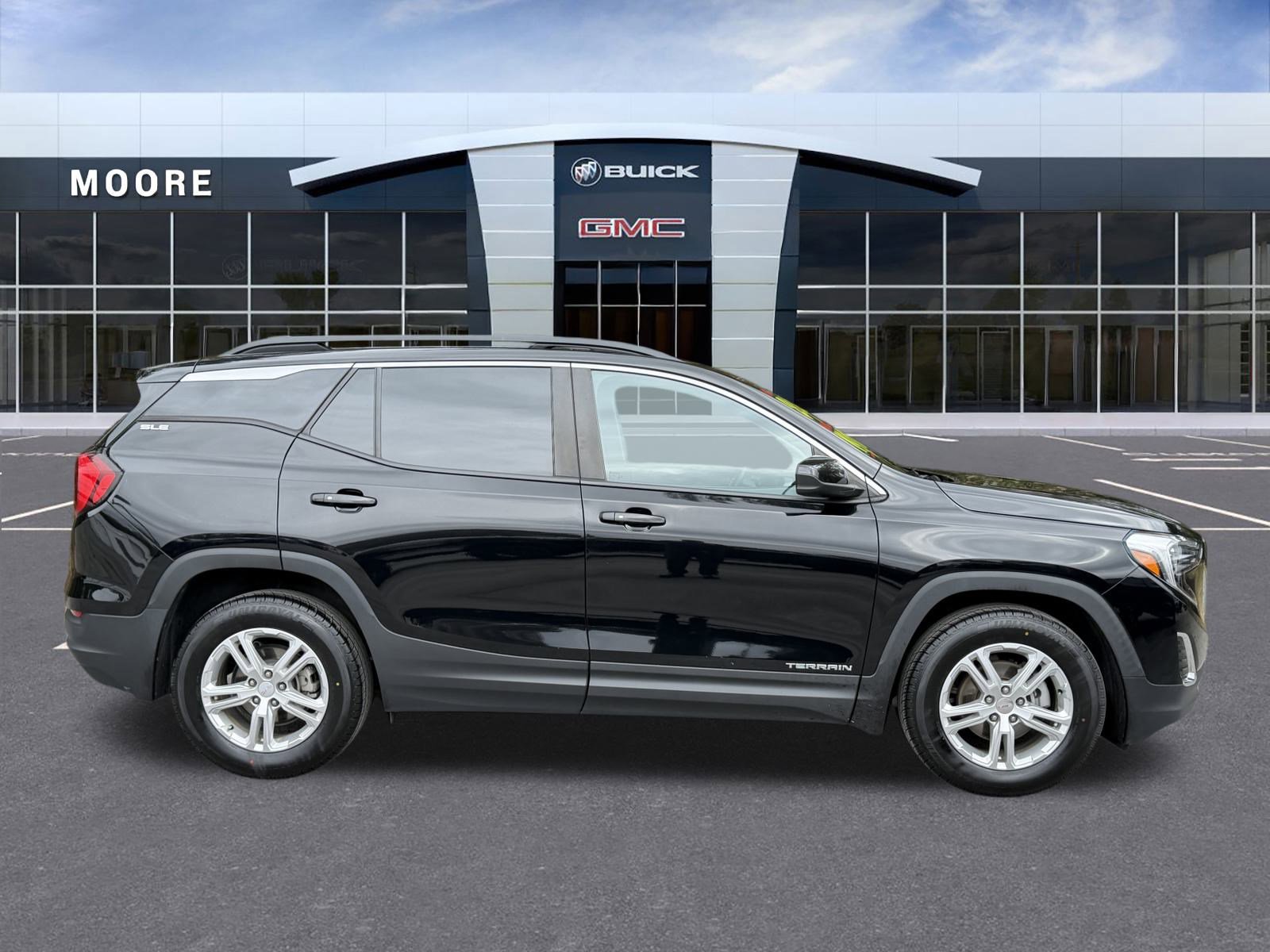 Certified 2021 GMC Terrain SLE w/ Driver Convenience Package image 4