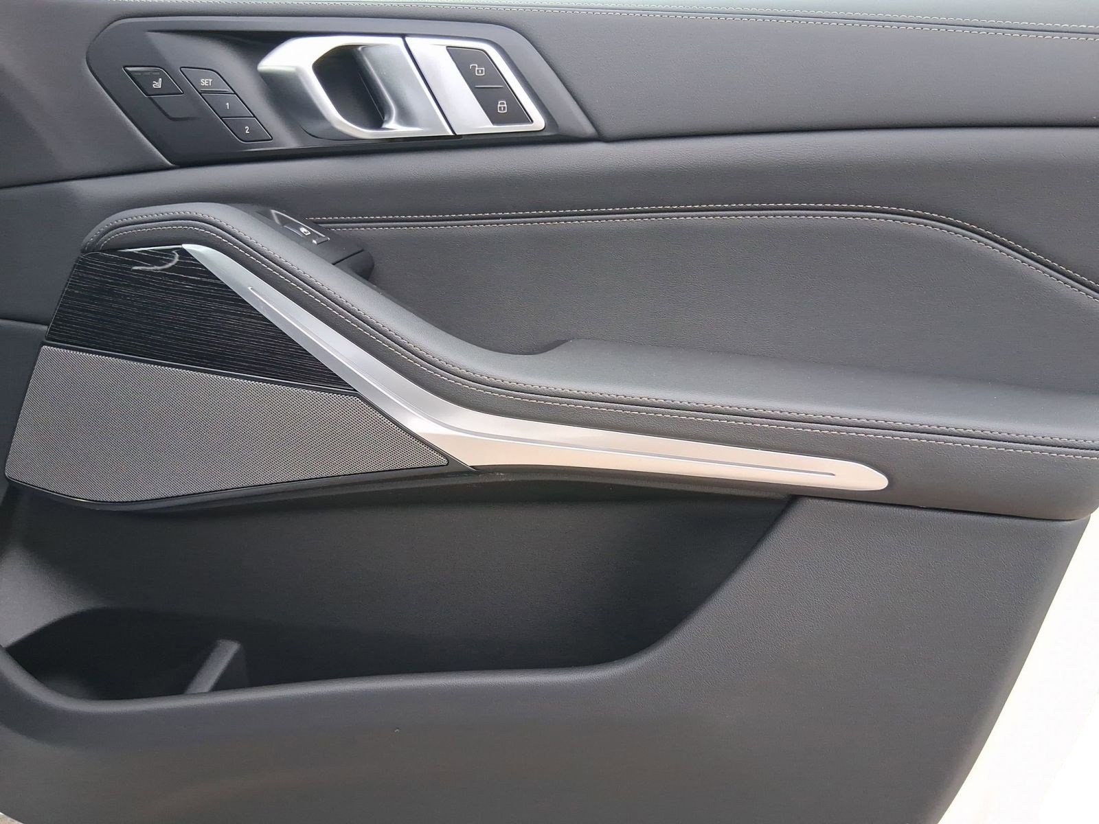 New 2026 BMW X5 xDrive40i w/ M Sport Package image 31