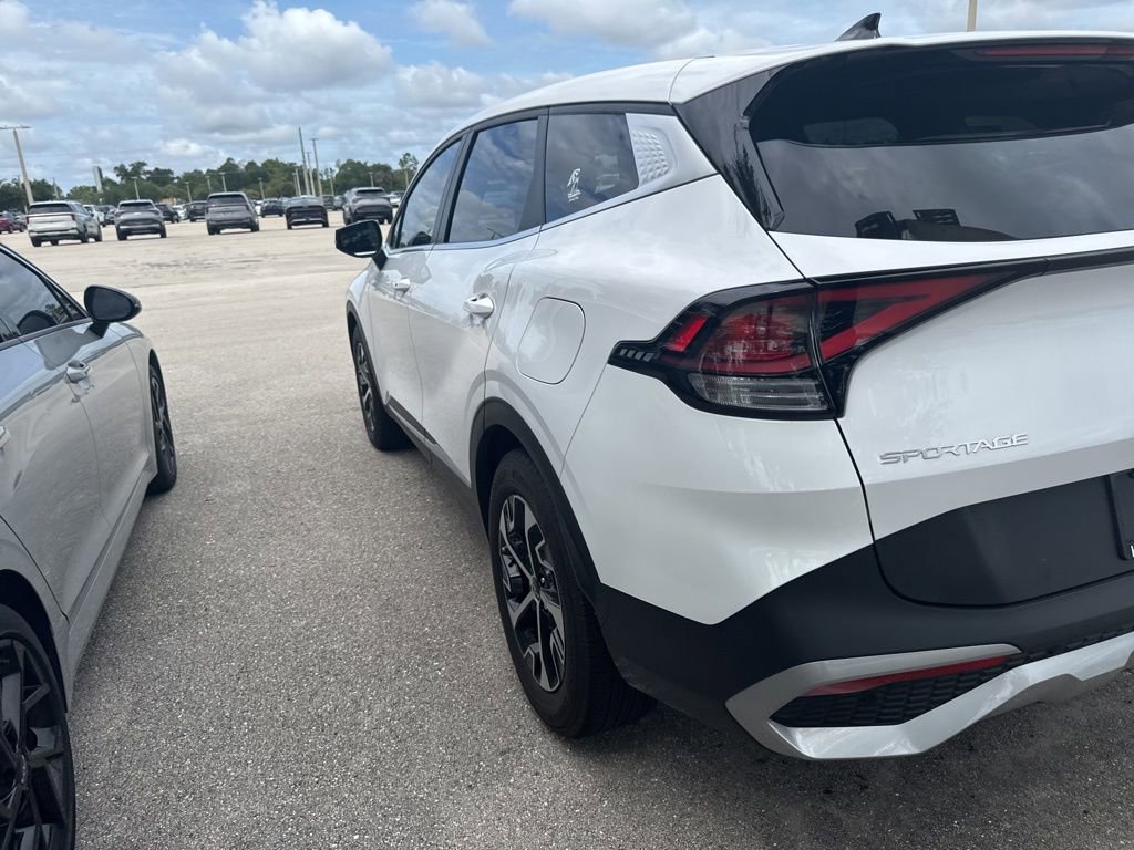 Certified 2023 Kia Sportage EX FWD image 8