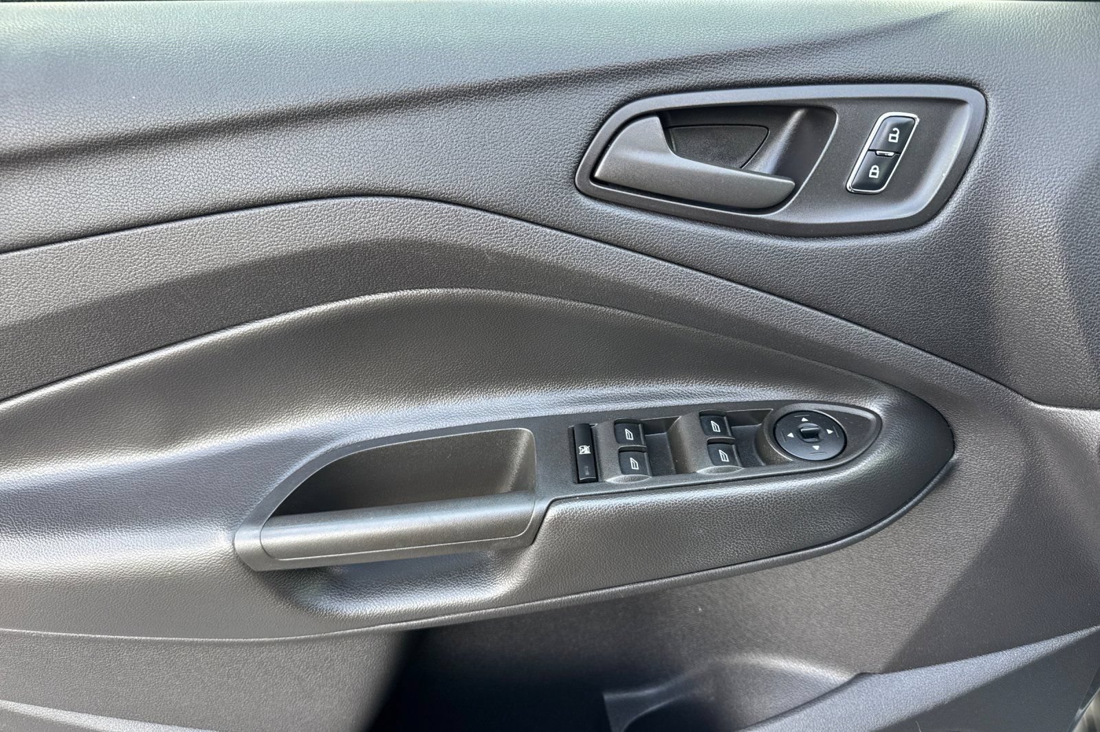 Used 2014 Ford Escape S FWD image 11