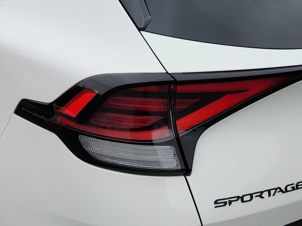Certified 2025 Kia Sportage X-Line Prestige AWD/4WD image 10