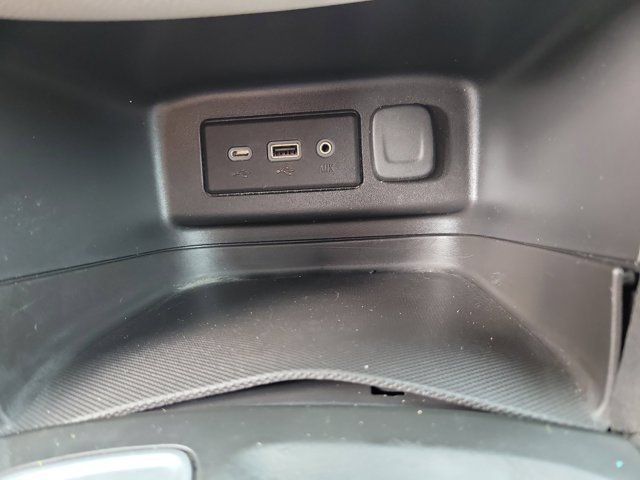 Used 2021 Chevrolet Equinox LS w/ LS Convenience Package FWD image 29