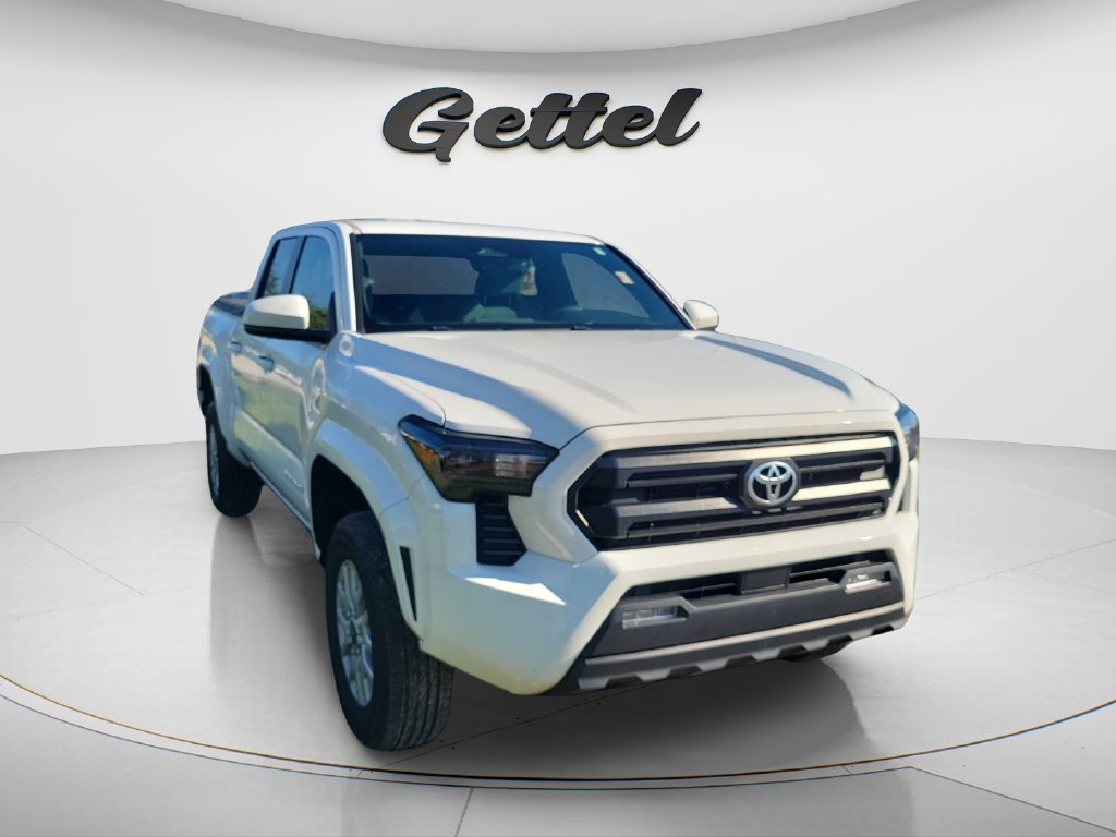Used 2024 Toyota Tacoma SR5 RWD image 3