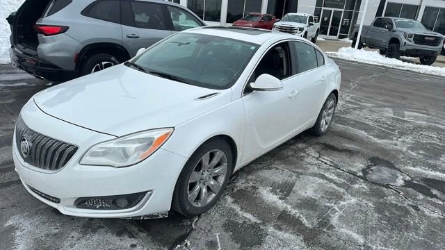 Used 2015 Buick Regal image 1