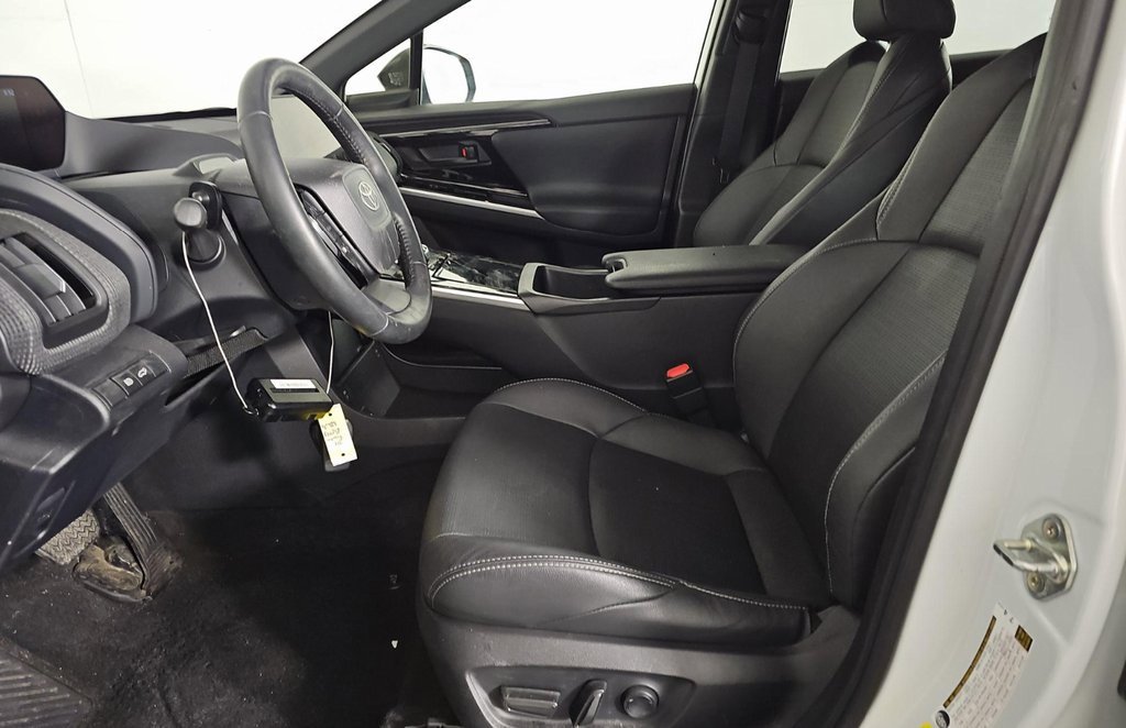 Used 2024 Toyota bZ4X Limited image 7