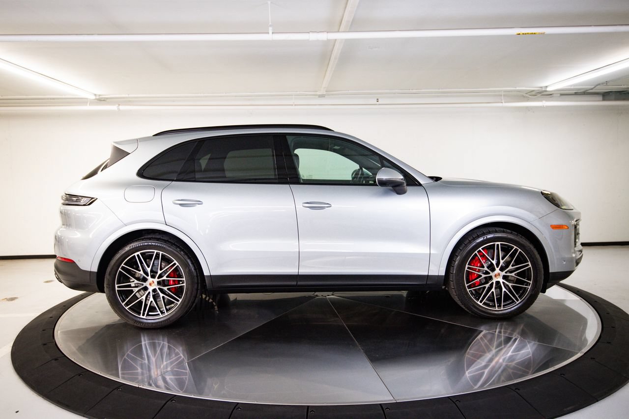 Certified 2026 Porsche Cayenne S AWD/4WD image 8